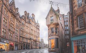 Stylish & Charming Retreat For 2- City Centre!